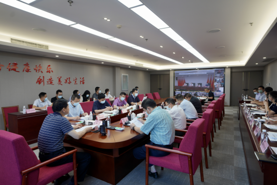 四川壹定发集团召开疫情防控工作辅导幼组2022年第3次会议 集团党委书记、董事长、疫情防控工作辅导幼组第一组长任丁主持会议并讲话
