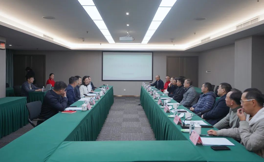 e5a70b69-ee8c-4cfd-b3ea-406f08dde851